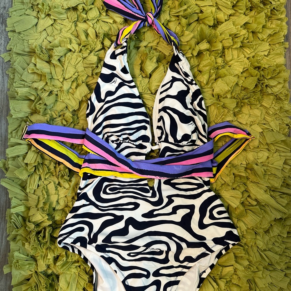 Colorful sexy Trina Turk one piece swimsuit size 6 worn once